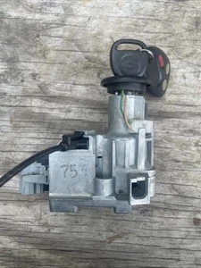 2003-2006 Chevy Silverado 1500 GMC Sierra Tahoe Ignition Switch LOCK W/ Key OEM - Picture 1 of 6