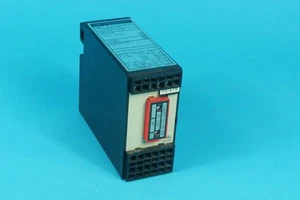 Camille Bauer 55-V900-10 PT100 0-200° Temperature transmitter 553030/1/22 - Picture 1 of 3