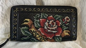Isabella Fiore Black Wallet Floral Embroidery Card Holder - Picture 1 of 11