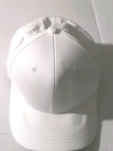 Nike Dri-Fit Classic99 Snapback weiße Baseballkappe mit schwarzem Swoosh auf der Rückseite NEU - Bild 1 von 5