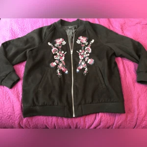 EUC Roamans bestickte Bomberjacke Größe 18/20 - Bild 1 von 7