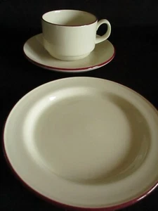 Vintage Steelite International Tasse, Untertasse, Teller Sahneware, bordeauxrotes Band - Bild 1 von 3