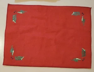 Villeroy & Boch Tappetino Panno Natalizio Rosso Feltro Verde Agrifoglio Angolo Reversibile - Foto 1 di 5