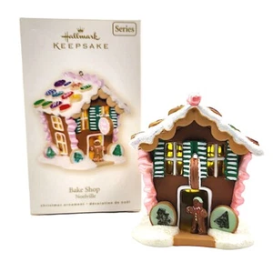 2007 Hallmark Ornament Bake Shop Noelville Gingerbread Town #2 en serie - Imagen 1 de 9
