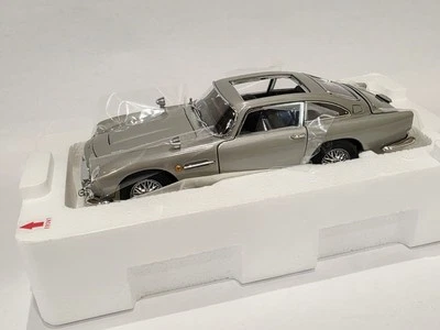 DANBURY MINT JAMES BOND 007 ASTON MARTIN DB5 UNUSED NEVER DISPLAYED IN BOX - Image 1 of 4