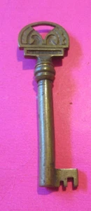 VINTAGE VECCHIO COMÒ CHIAVE SCHELETRO EASTLAKE OTTONE CANNA APERTA 2 3/4 POLLICI - Foto 1 di 2