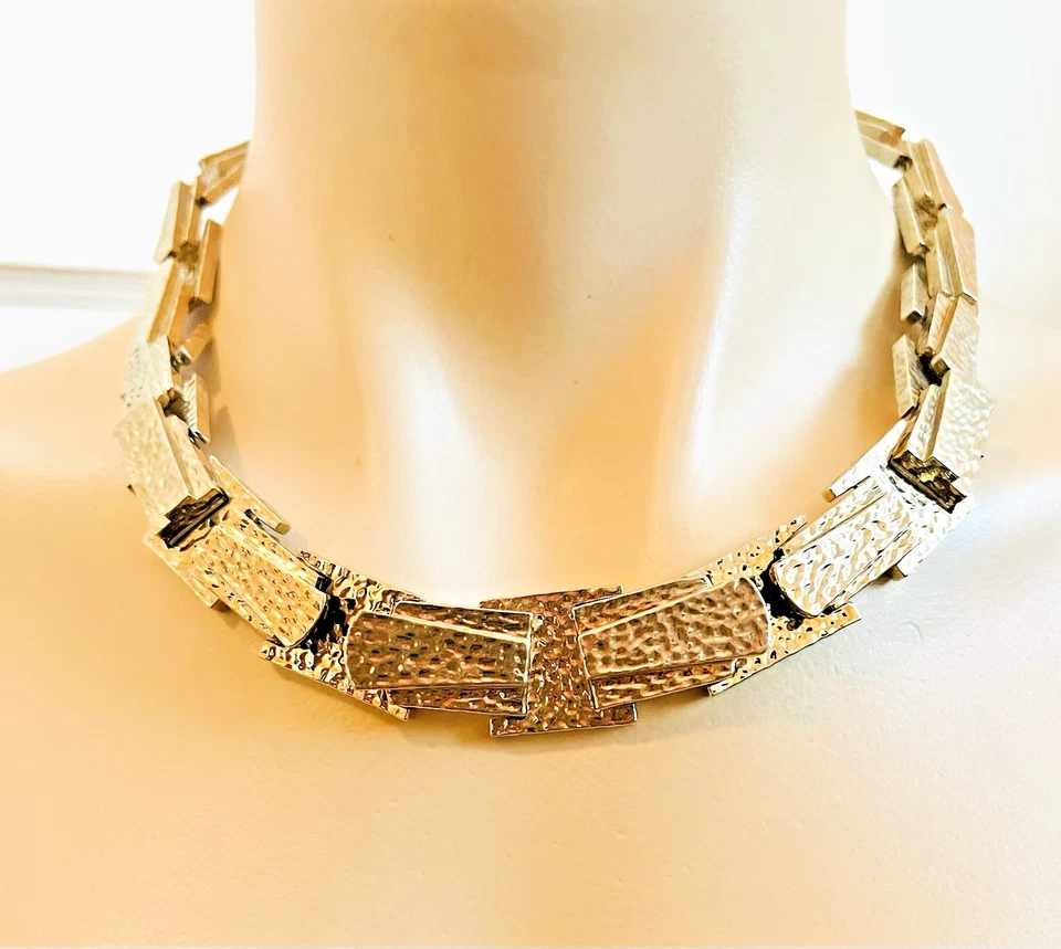 Collar Gargantilla Cadena Tono Dorado Apilado Modernista Pesado Tejido St. John Foto 1 de 4