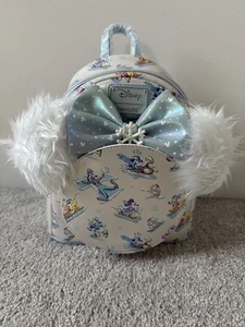 Mickey & Friends Winter Wonderland Disney Loungefly Rucksack & Minnie Ohren - Bild 1 von 2