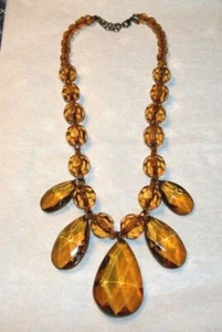 JOAN RIVERS CLASSICS COLLECTION BOLD ACRYLIC AMBER NECKLACE 22" HOOK TO CLASP - Picture 1 of 8