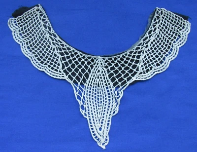 Collar marfil ganchillo a mano de colección ~ 12" diámetro medio círculo ~ ¿década de 1950? Ruth B Ginsburg! Foto 1 de 4