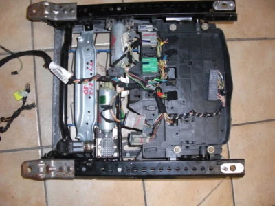  2004 2005 2006 2007 JAGUAR XJ8L XJ8 VANDEN PLAS LEFT DRIVER SEAT TRACK - Image 1 of 3