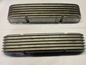 Cal Custom Finned Aluminum Valve Covers 40-1000 Chevrolet Staggered Bolt - Picture 1 of 10