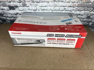 Toshiba D-RW2 DVD Player & Recorder w/ 6 Recording Modes Open Box-C - Picture 1 of 13