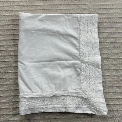 Southern Living Almohada Estándar Falsa Blanca 20x26 Crochet Encaje Botón Algodón Foto 1 de 4