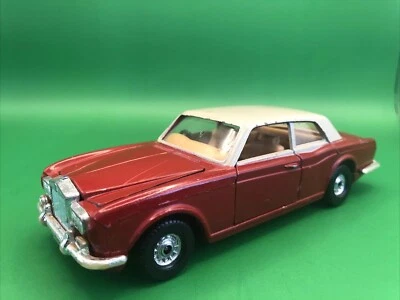 CORGI CLASSICS ROLLS ROYCE CORNICHE - RED & CREAM - 279  - LENGTH 14CM - Image 1 of 4