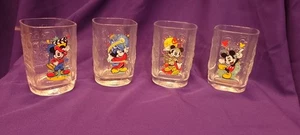 Set 4 bicchieri quadrati Walt Disney World 2000 Millennium 12 oz McDonald's - Foto 1 di 4