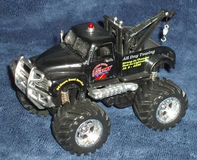 JADA DIECAST 1953 ?? CHEVY 3100 MONSTER WHEELS & CHASSIS TOW TRUCK BLACK 1/32 - Image 1 of 4