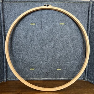 Vintage Wooden 14" Hoop Embroidery Sewing Quilting Unbranded Wing Nut Taiwan - Picture 1 of 4