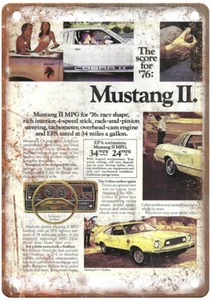 Insegna Vintage 1976 Ford Mustang II P1 Pubblicità Look Retrò Metallo A8438 - Foto 1 di 2