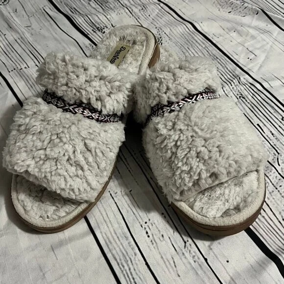 Zapatillas Dearfoams Acogedoras Sherpa con Banda Tribal Blancas Zapatos de Casa Difusos Talla 7-8 Foto 1 de 4
