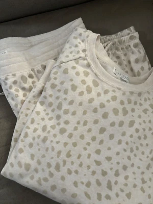 Nuevo conjunto de pijama PJ Salvage estampado de guepardo de 2 piezas top y pantalones largos para correr XL Foto 1 de 4