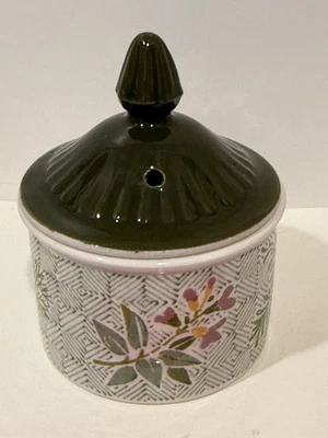 The National Trust Pat Albeck Portmeirion England Garden Herbs Sugar Bowl W/Lid - Image 1 of 4