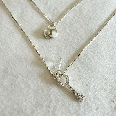 Fossil Silver Key Heart Crystal Necklace 18” + 2” Extender Excellent Condition - Image 1 of 4