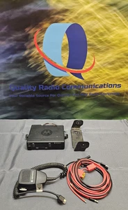 Motorola CM200d 403-470 MHz UHF Analog Two Way Radio AAM01QPC9JC1AN w Mic More - Picture 1 of 8