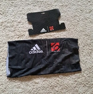 Adidas Five Ten 5 10 Damen Herren Scarf Schal Halstuch Hals Wärmer Outdoor MTB  - Bild 1 von 4