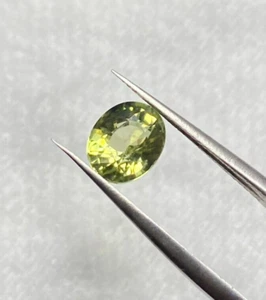 1,97 CTS TURMALINA VERDE LIMÓN NATURAL NIGERIANA SIN TRATAR, 8,1 X 6,7 X 5,3 MM - Imagen 1 de 3