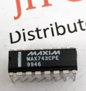 MAX743CPE Regolatore di modalità switch a doppia uscita (+5V a +- - Foto 1 di 1