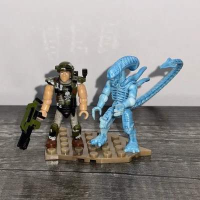 Mega Construx FND67 Heroes Series 1 Aliens Colonial Marine Figure Xenomorph Blue - Image 1 of 4