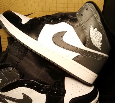 Nike Air Jordan RETRO 1s Mid Negro Blanco Hierro Gris DQ8426-001 Para hombres Talla Nuevo 9.5 Foto 1 de 4