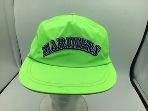 Seattle Mariners 5/9/25 Verde Neón Años 90 Sombrero Universidad Noche Sorteo Gorra SGA Q1 - Imagen 1 de 4