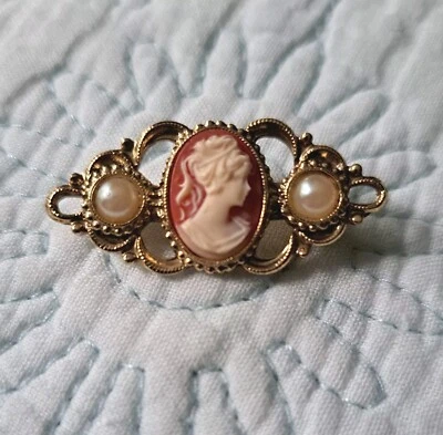 Broche camafeo vintage estilo victoriano perlas de imitación hermosa mujer tono dorado Foto 1 de 4