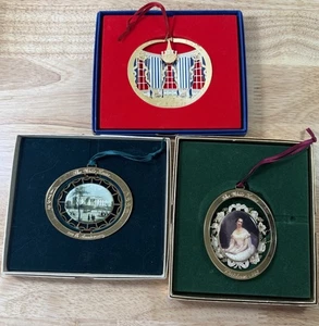 Lote 3 Adornos Navideños Asociación Histórica Casa Blanca 1992 1990 1993 - Imagen 1 de 10