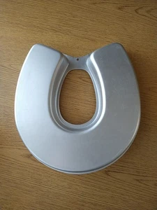 Vintage Wilton Horseshoe Aluminum Cake Pan Baking Mold - Picture 1 of 6
