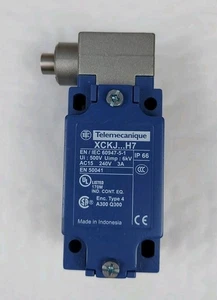 Telemecanique Limit Switch XCK-J…H7 EN60947.5.1 240v 3A - Picture 1 of 5