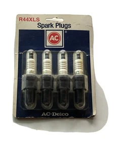 AC Delco Conventional Spark Plugs R44XLS -4 Spark Plug’s In Unopened Bubble Pack - Picture 1 of 6