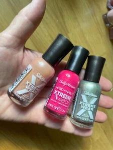 Mix of 3 Sally Hansen Xtreme Wear Nail Polish Camel +Pine Shine + Pink Punk - Picture 1 of 8