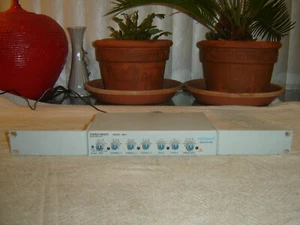 Furman SM-3B XLR Mic In, 3 Ch, XLR Output, Stereo Mixer with Ducking Eq Vintage  - Picture 1 of 12