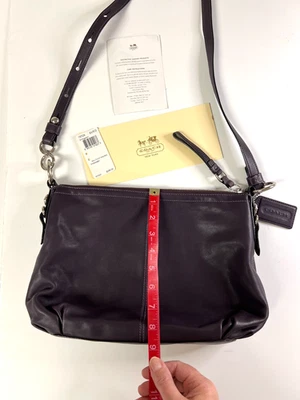 Bolso de hombro Coach Mia en berenjena con forro satinado azul E1082-15729 Foto 1 de 4