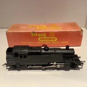 OO Gauge TRI-ANG  HORNBY R.59  B.R.  2-6-2  Class 3MT  Tank Locomotive 82004 - Picture 1 of 14