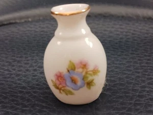 Puppenhaus Zubehör Miniaturen dekorierte Procelain Vase - Bild 1 von 9