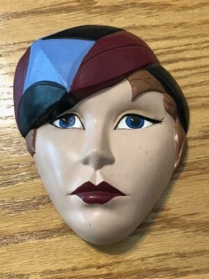 Máscara de cerámica Art Deco de colección cara de dama colgante de pared firmada y fechada 1994 Foto 1 de 3