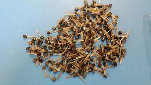 (5) 2N5832 FAIRCHILD SEMI (NTE194 EQUAL) Trans GP BJT NPN 160V 0.6A 3-Pin TO-92 - Picture 1 of 2