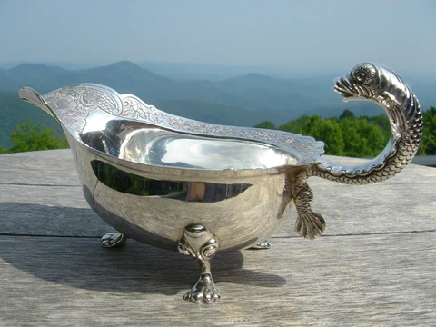 Scottish Sterling Silver Gravy Boat Hamilton & Inches 1927 Cover
