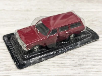 RARE color Diecast Soviet car GAZ 2402 Volga station wagon DeAGOSTINI 1/43 Scale - Image 1 of 4