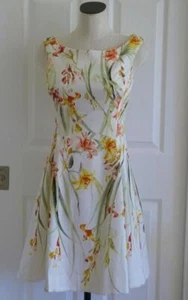 WHBM Flattering White Artsy Lilies Cotton/Spandex Fit & Flare Dress Size 10 EUC - Bild 1 von 7