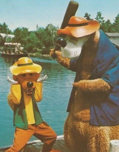 Vintage Postcard Orlando Walt Disney World Frontierland Brer Bar and Fox - Picture 1 of 4